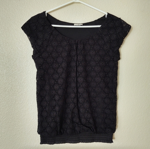 CREATIVE Design Works | Black Lace Tee - Picture 1 of 6